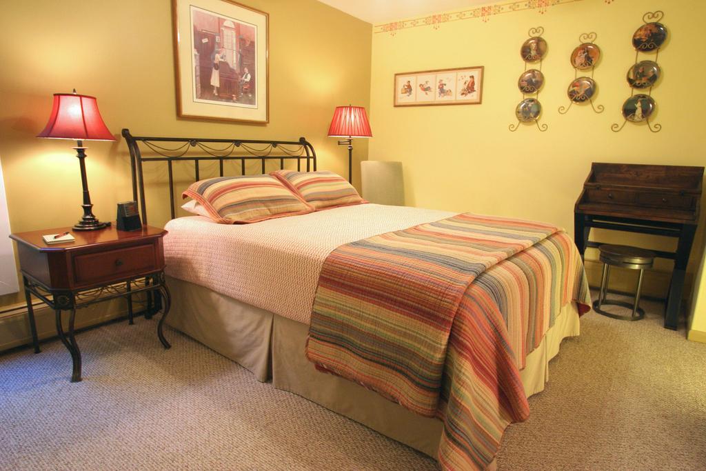 Weathertop Mountain Inn Waitsfield Экстерьер фото