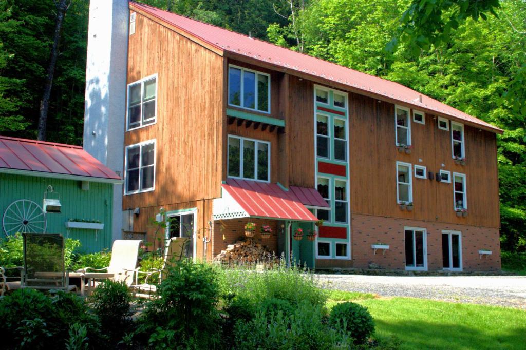 Weathertop Mountain Inn Waitsfield Экстерьер фото