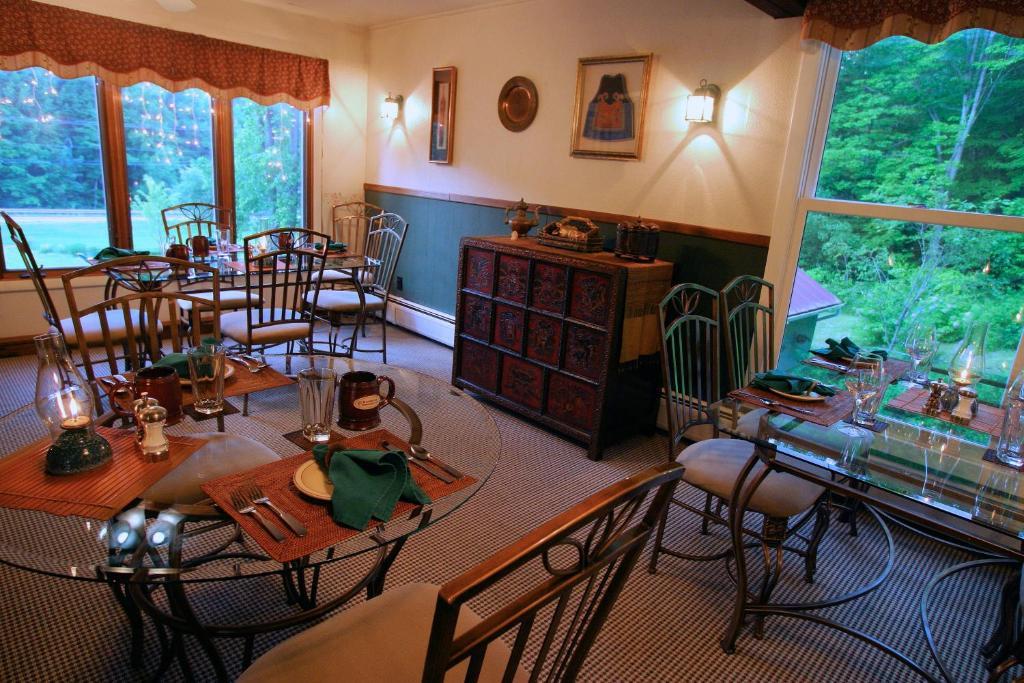 Weathertop Mountain Inn Waitsfield Экстерьер фото